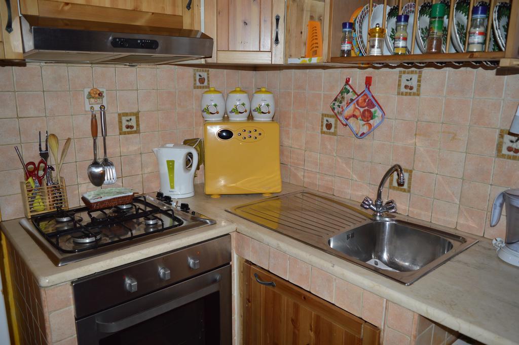 Apartamento La Casetta Gialla Di Edoardo
